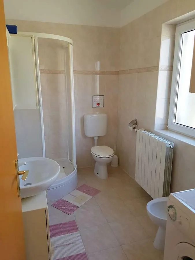 Apartman Vida Pula 0*,  Croatie
